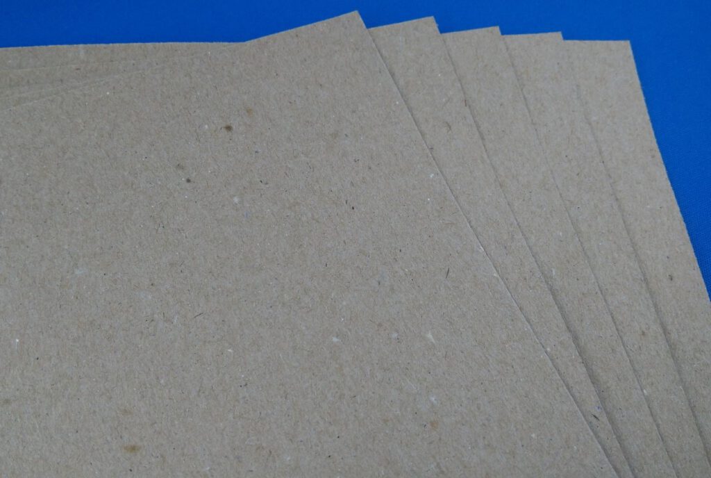 Dividers made of recycled solid cardboard